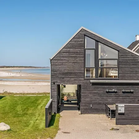 Chayton - 10m From The Sea By Interhome 펜션 *