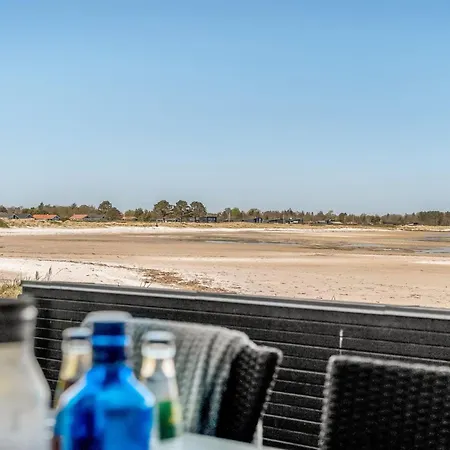 Chayton - 10m From The Sea By Interhome *